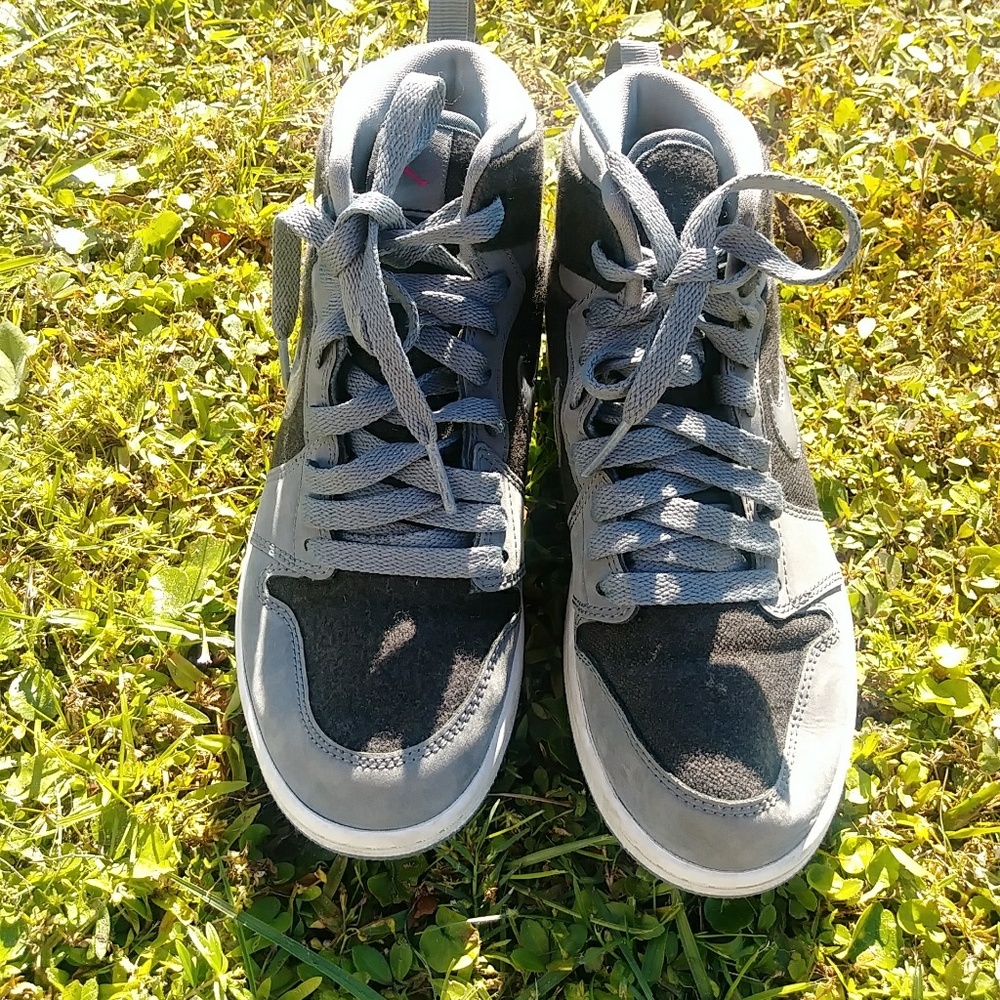 Jordan Retro Hightop 1 Girls Sneakers